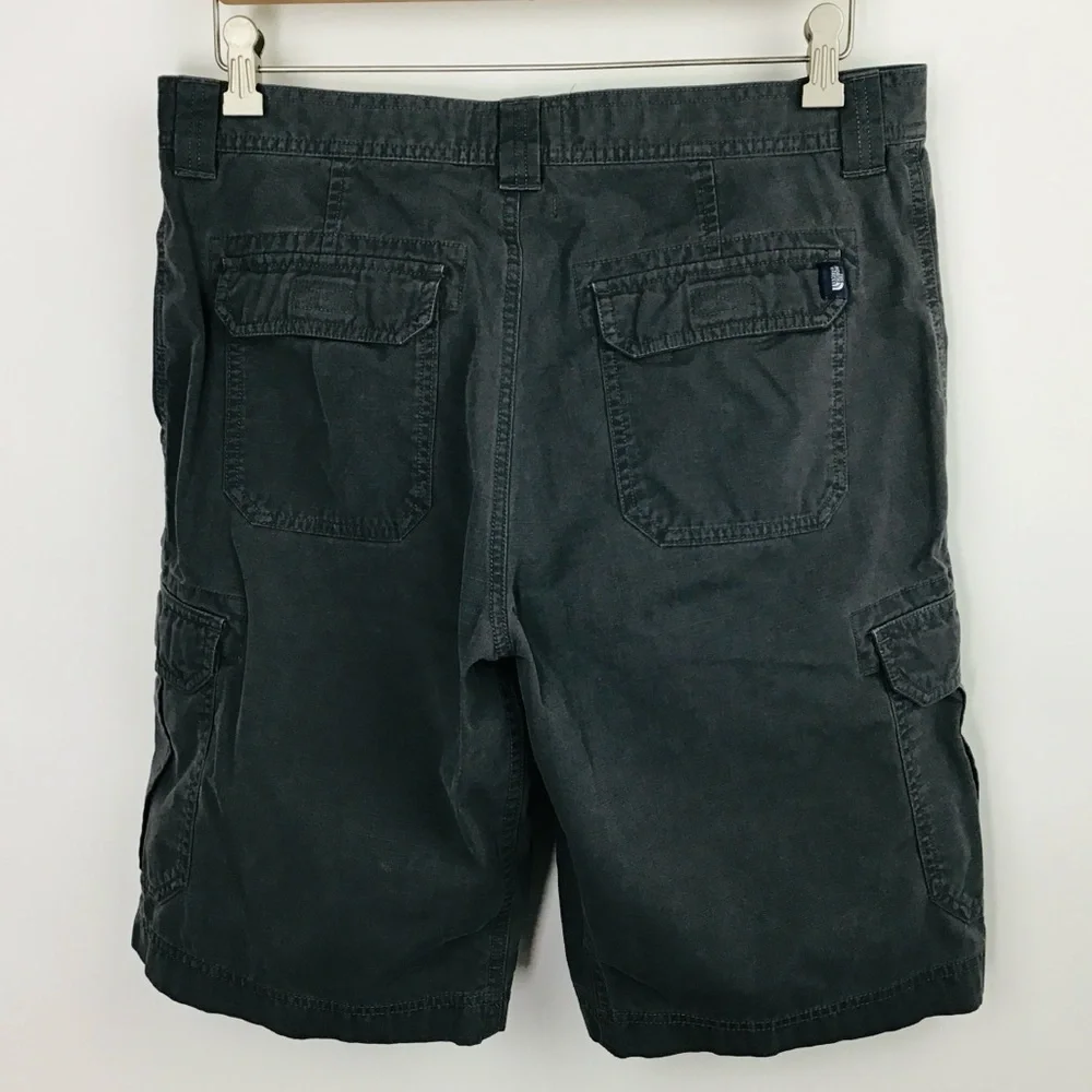 The North Face mens cargo shorts 34 waist